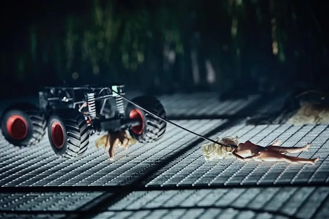 Tragiske måder at slå en kvinde ihjel på forestilling på Odense Teater