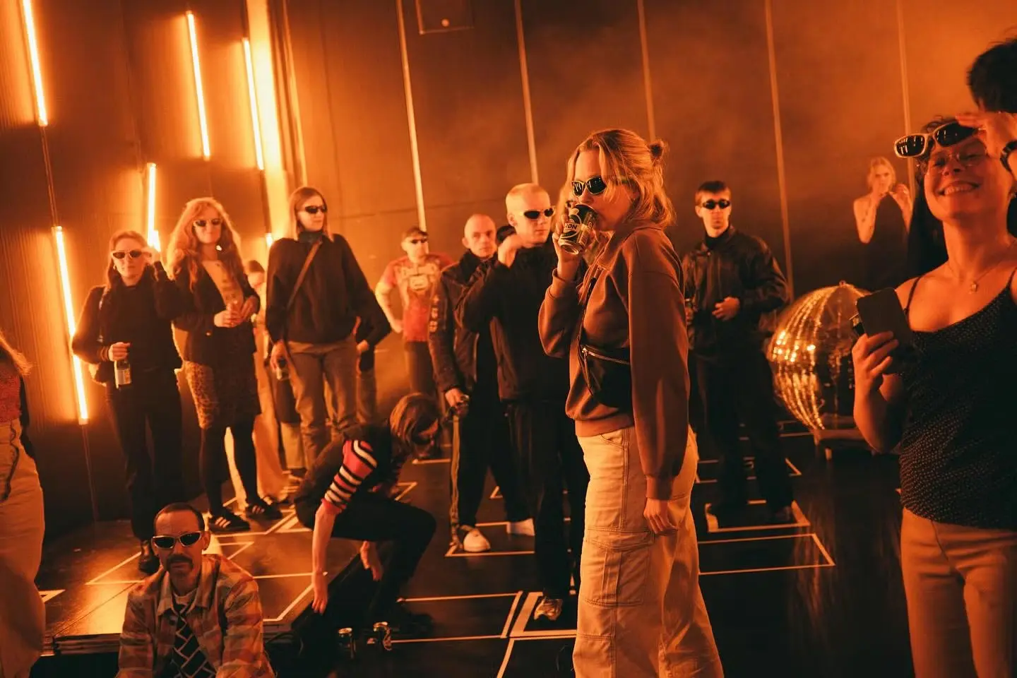 WHO HAS THE RIGHT TO PARTY x KLUB KREATUR x MOLTAMOLE